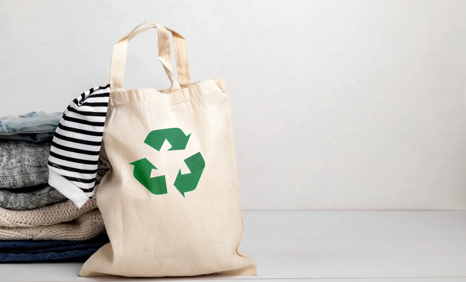 Transforming Fashion through Circular Clothing and Waste Reduction